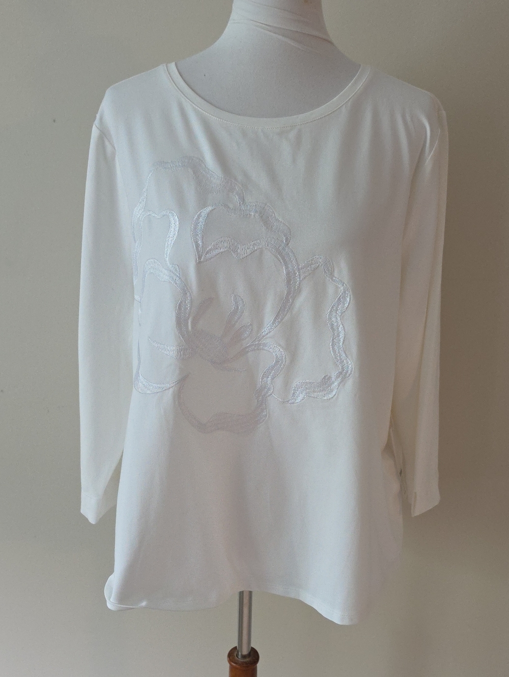 Chico's White Floral Embroidered 3/4 Sleeve Women's Top Brand New